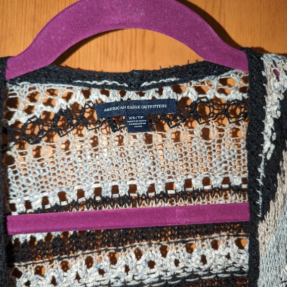 American Eagle Sweater - Picture 3 of 4